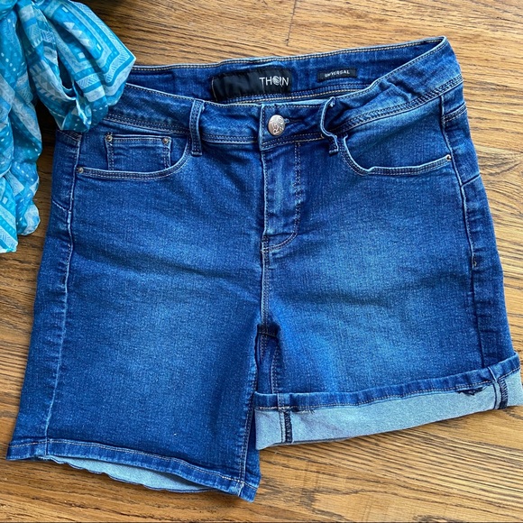 SOLD 🔴 Thorn Universal Stretchy Jean Shorts - Picture 2 of 7